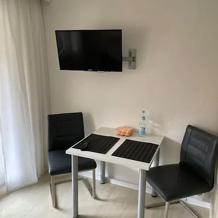 Geschaefts- Und 111 *